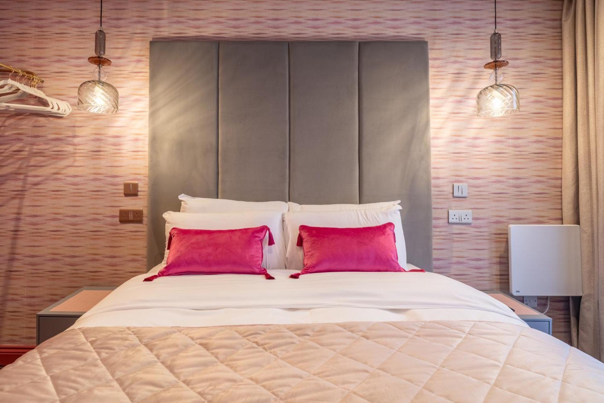 Howfield Hotel Merthyr Tydfil Dış mekan fotoğraf