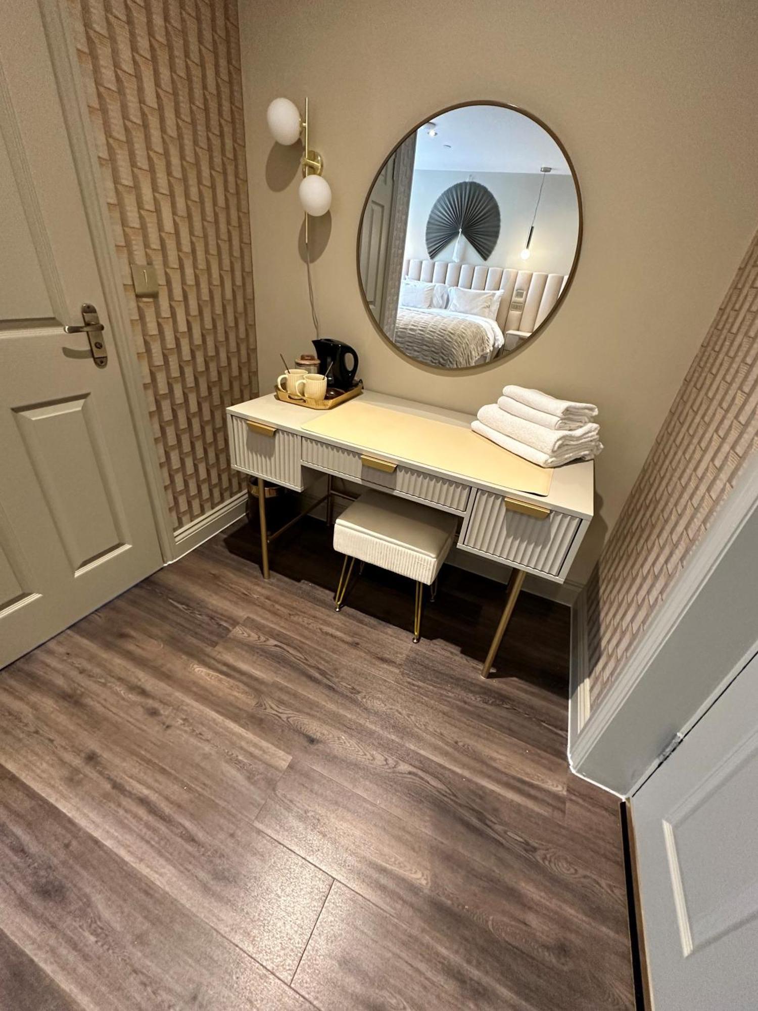 Howfield Hotel Merthyr Tydfil Dış mekan fotoğraf